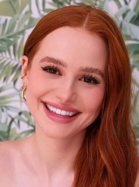 Madeline Petsh - السيرة الذاتية والحياة الشخصية والصور والأخبار والأفلام و Lily Reinhart، "Instagram"، النمو، المعلمات 2021