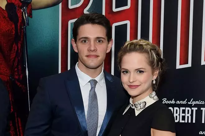 Casey Cott and Stephanie Stiles