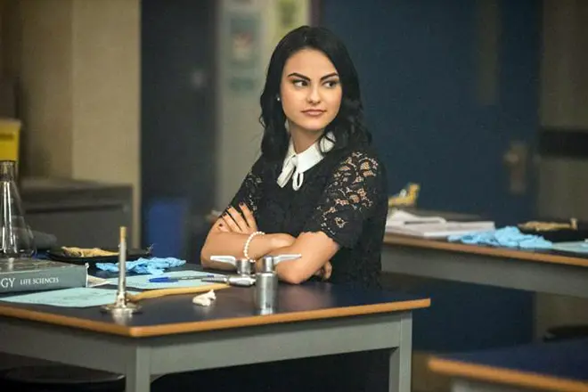 Camila Mendes - Biografia, foto, vita personale, notizie, film 2021 16366_4