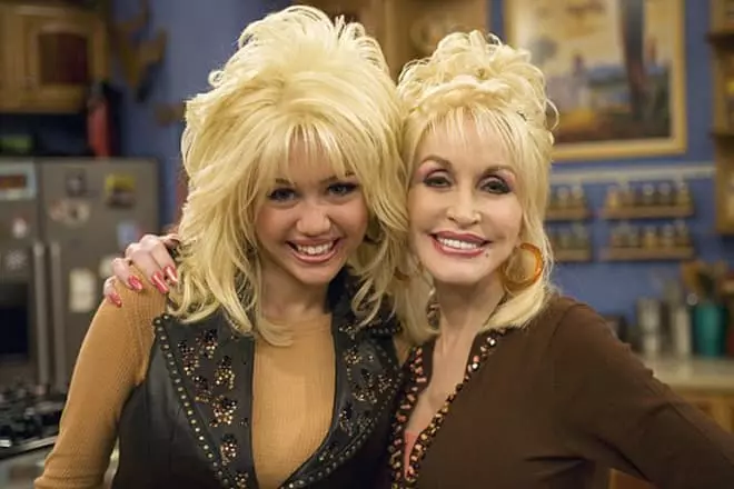 Dolly Parton thiab Miley Cyrus