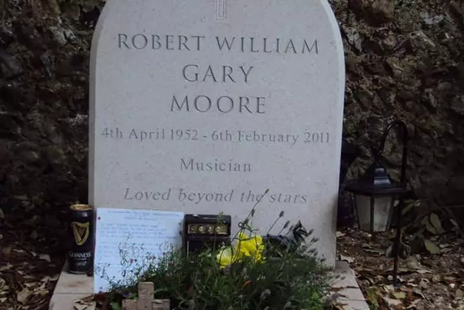 Grave Gary Mura.