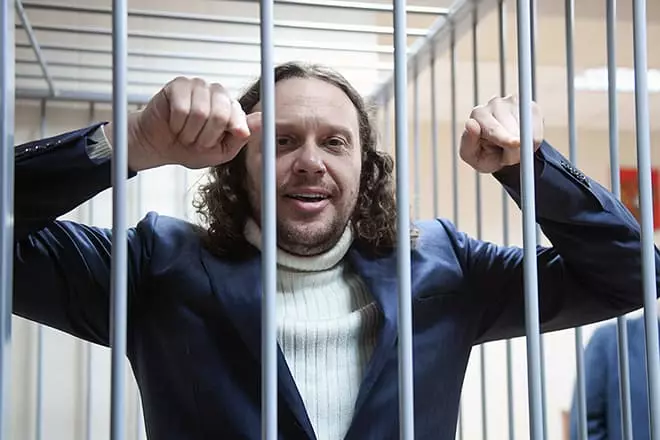 Sergey Polonsky behind bars