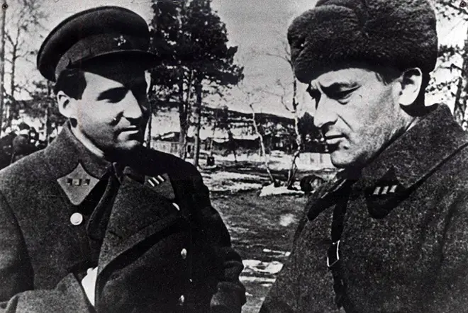 Konstantin Simonov og Evgeny Petrov