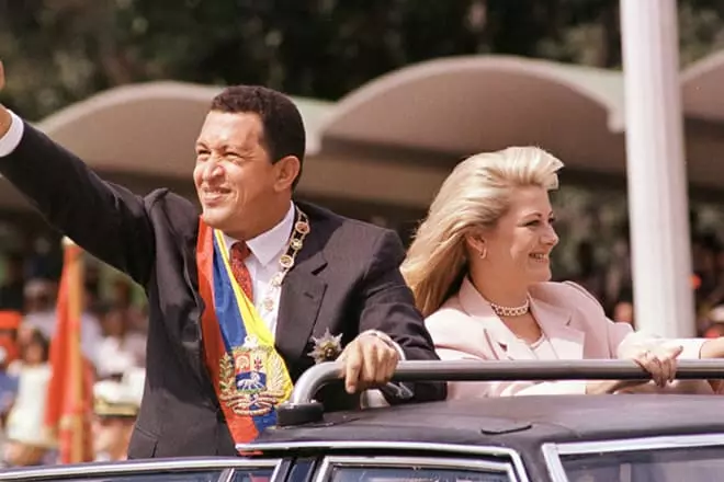 Hugo Chavez ak madanm li Marmanabel