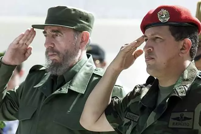 Hugo Chavez a Fidel Castro