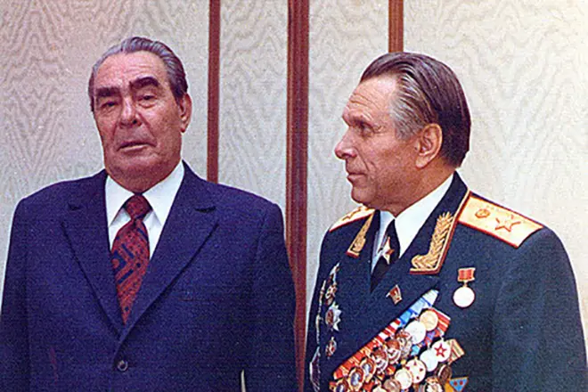 Nikolai Ltdokov na Leonid Brezhnev