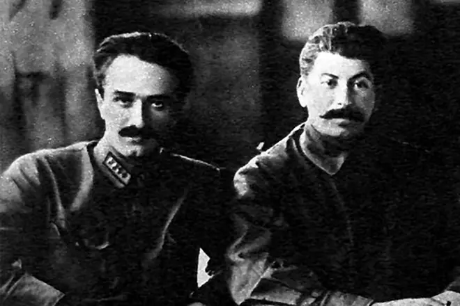 Anastas Mikoyan na Joseph Stalin