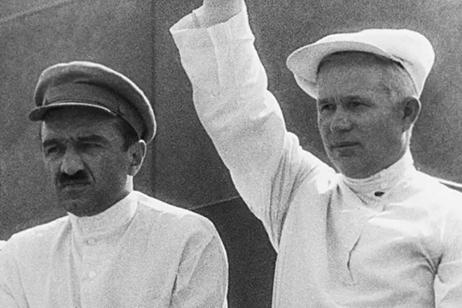 Anastas Mikoyan a Nikita Khrushchev
