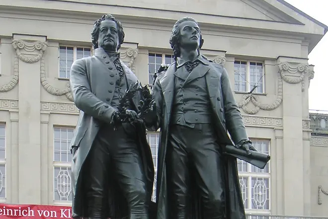 Monumint foar Friedrich Schiller en Johann Goethe