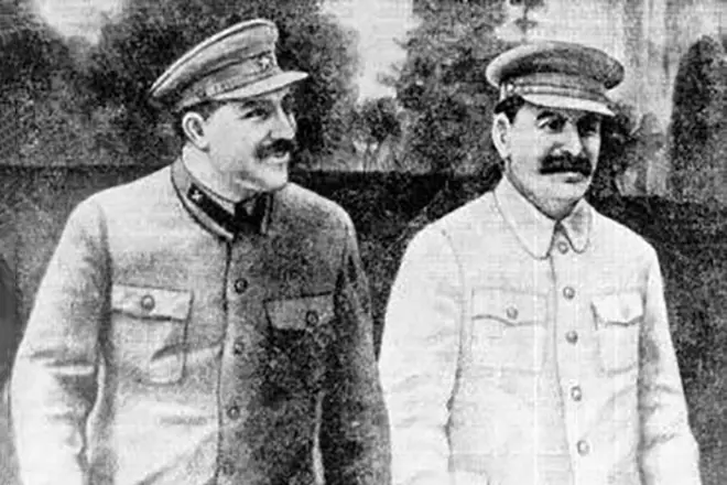 Lazar Kaganovich und Joseph Stalin