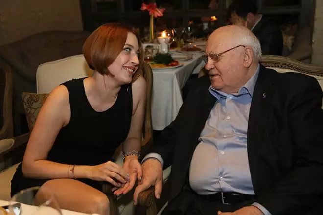 Tatyana Felgengauer en Mikhail Gorbachev