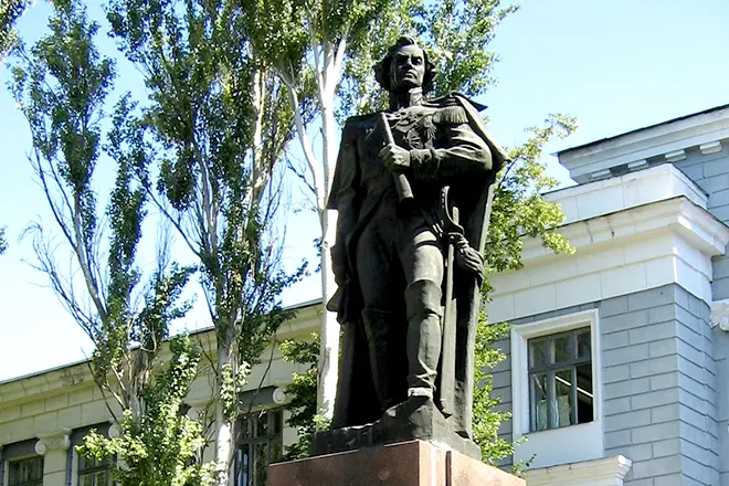 Monument Fyodor Ushakov.