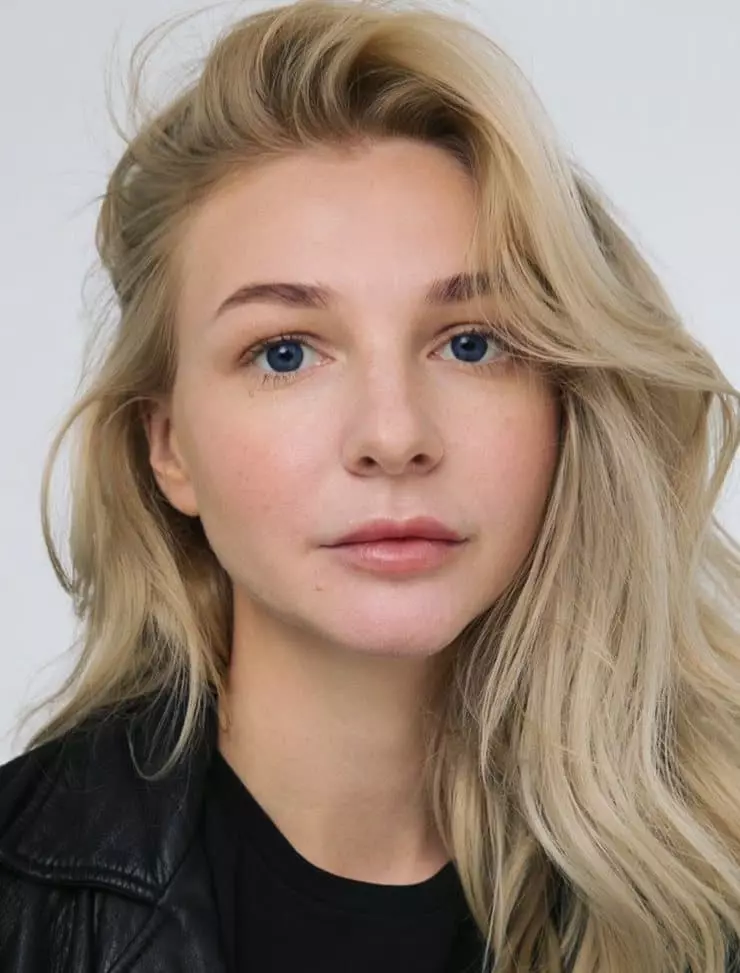 Η Ksenia είναι άβολα - Φωτογραφία, βιογραφία, προσωπική ζωή, νέα, ηθοποιός 2021