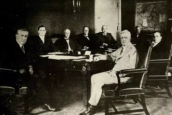Woodrow Wilson lan menteri kabinet dheweke