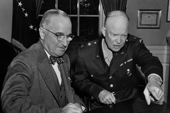 Duight Eisenhower and Harry Truman