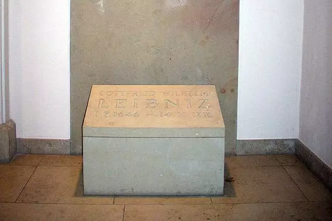 Grave of Gottfried Leibnitsa