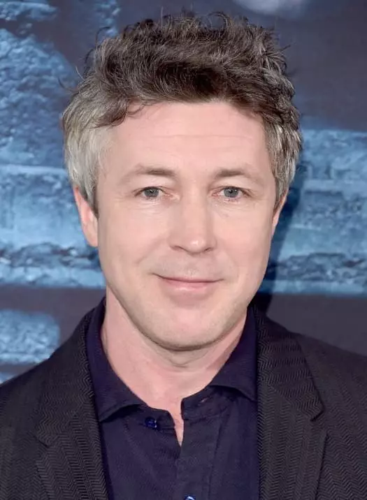 Aidan Gillen - Biografia, Jeta personale, Foto, Lajme, Filmat, Filmografia, "Lojë e Thrones", Rolet kryesore 2021