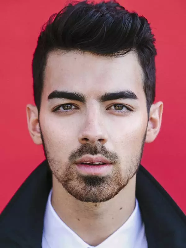Joe Jonas - Foto, Biografi, Personlig Liv, Nyheter, Sanger 2021