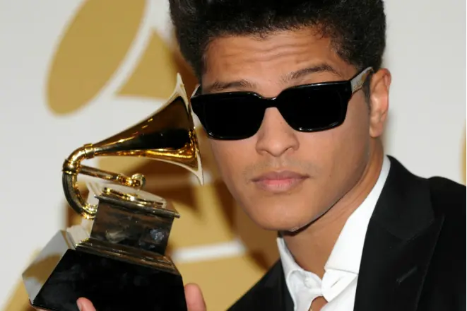 Bruno Mars với giải thưởng