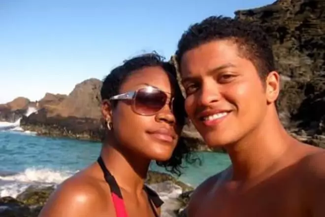 Bruno Mars e Chanel Malvar