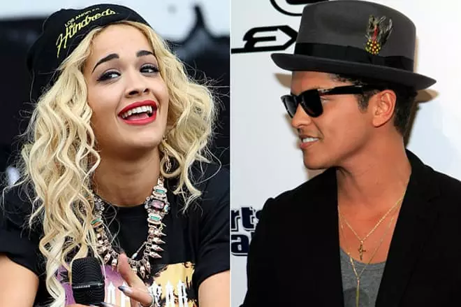 Bruno Mars en Rita Ora