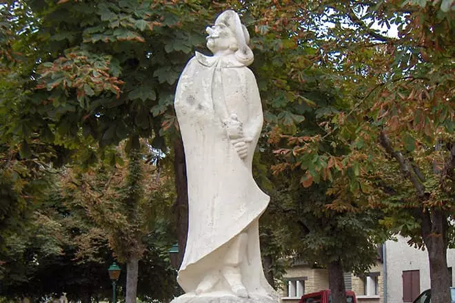 Споменик на Sirano de Bergerac