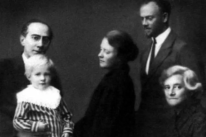 Familie Alexander Belyaev.