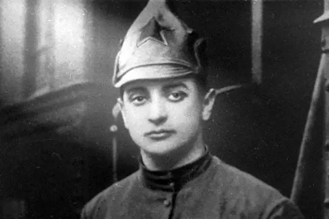 Михаил Tukhachevsky во Црвената армија