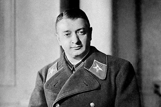 Воен лидер Михаил Tukhachevsky.