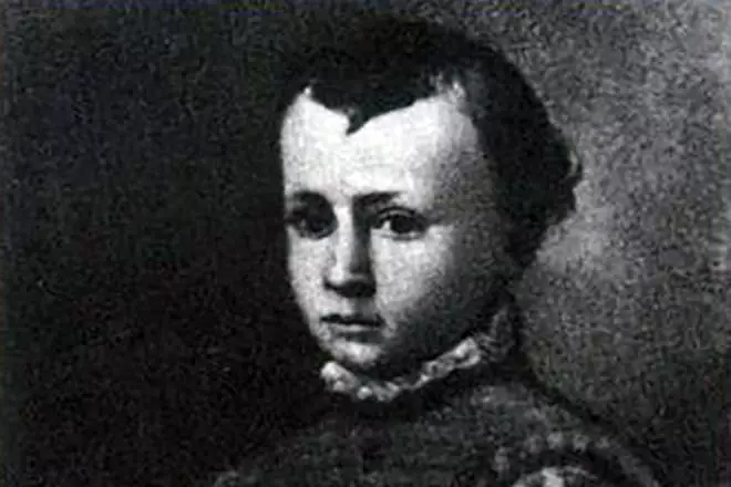 Alexander Griboedov ក្នុងវ័យកុមារភាព