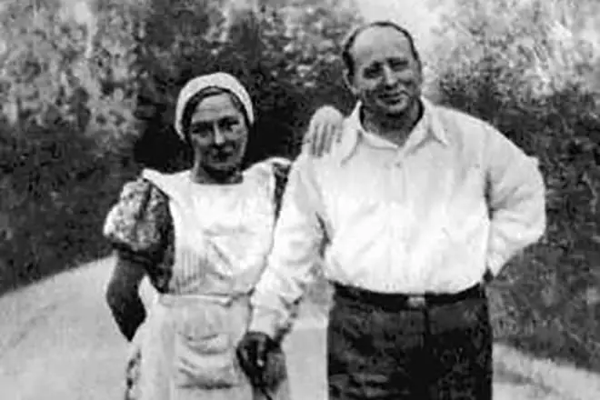 Evganty Schwartz và Olga Bergggolts