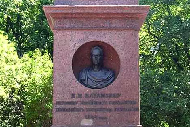 Monument til Nikolai Karamzin