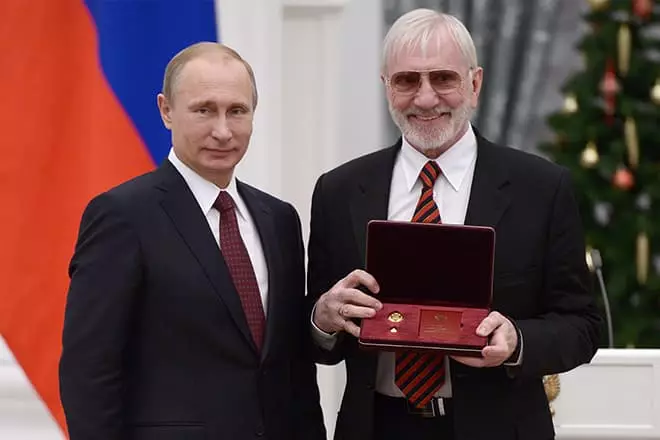 Vladimir Putin agus Victor Mezhko