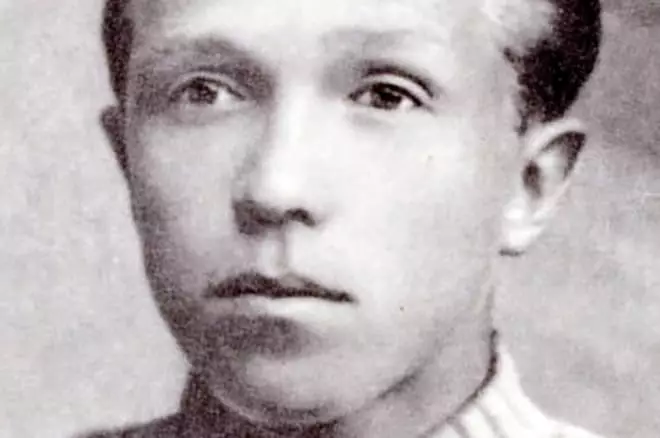Nikolay Kuznetsov在他的青春