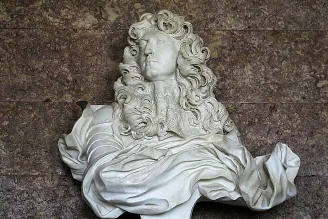 Busto de lápide Louis XIV