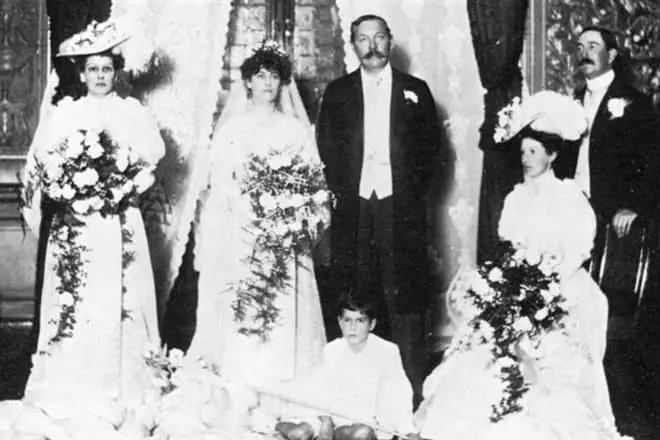 Wedding Arthur Conan Doyle and Gin Lekkka