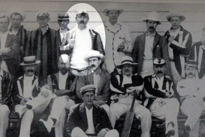 Артур Конан Дојл во тим за крикет