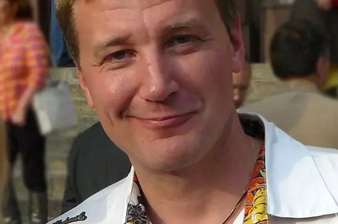 Pisanan Vadim Panova pertama ing taun 2001