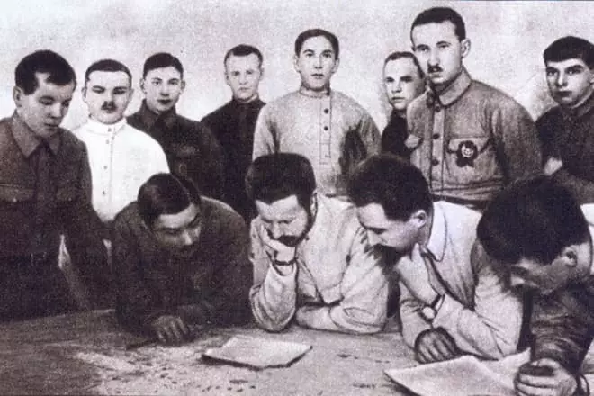 Ivan Panfilov með yfirmanni 25. deildarinnar