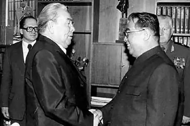 Leonid Brezhnev en Kim Il Saint