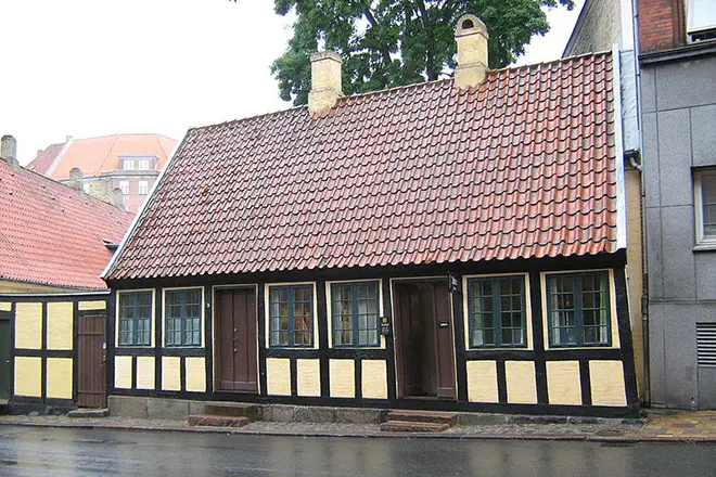 Māja, kur Hans Christian Andersen uzauga un uzauga un uzauga