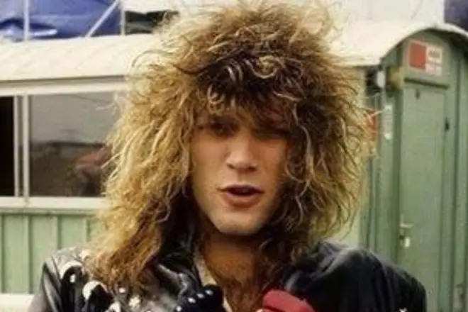 John Bon Jovi mewn ieuenctid