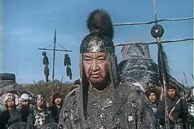 Nurmukhan Zhanturin som Batya i filmen