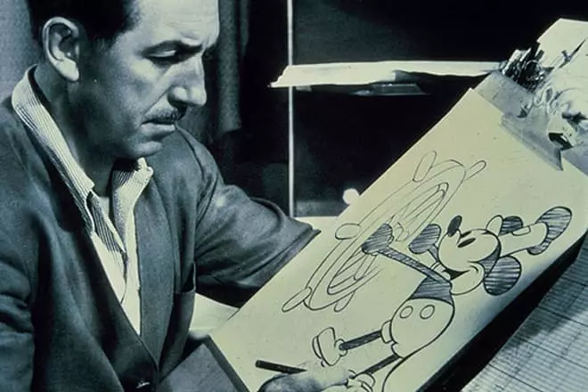 Walt Disney ngagambar beurit Mickey