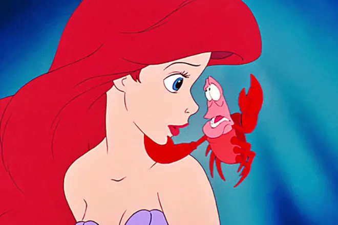 Mermaid Ariel және Crab Sebastian