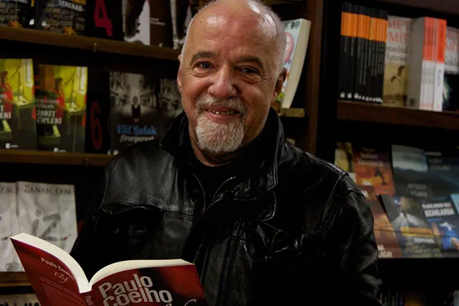 Pisarz Paulo Coelho.
