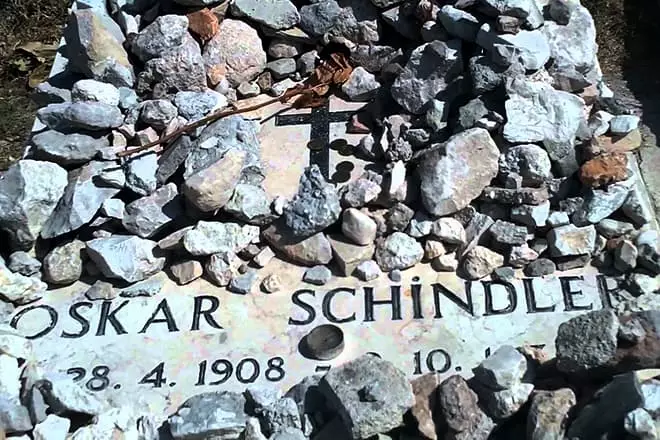 La tombo de Oscar Schindler