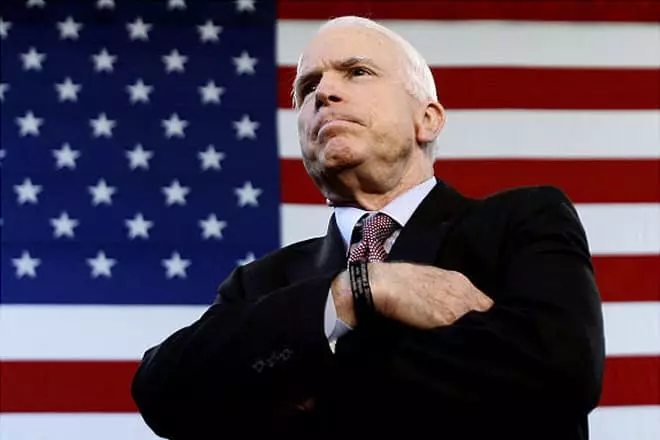 Senador John McCain