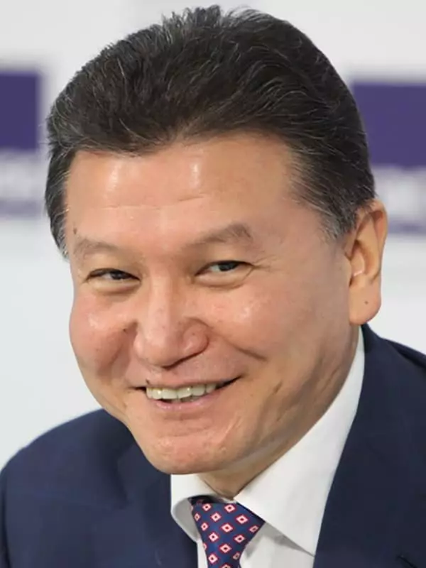 Kirsan Ilyumzhinov - biografija, fotografija, osebno življenje, novice 2021