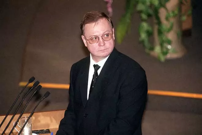 Sergey Stepashin mwaka 1999.
